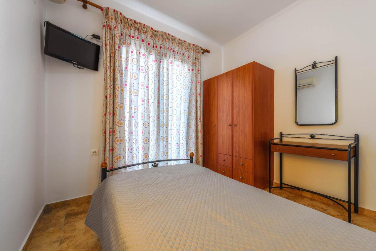 Alonaki Apartments Agios Leon Exterior foto